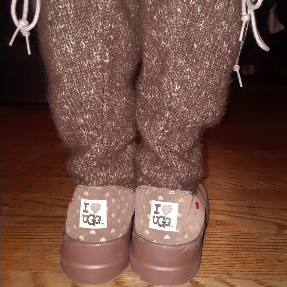 UGGS